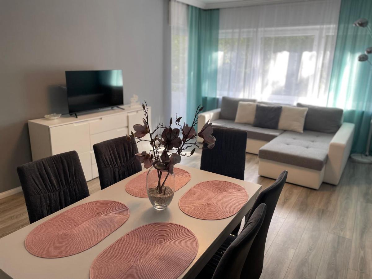 Family Apartment Karlsruhe Bagian luar foto