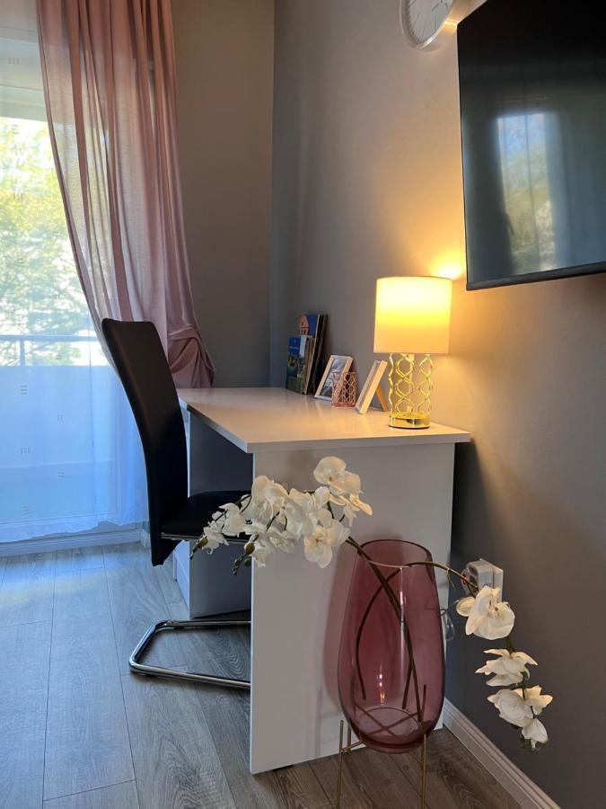 Family Apartment Karlsruhe Bagian luar foto